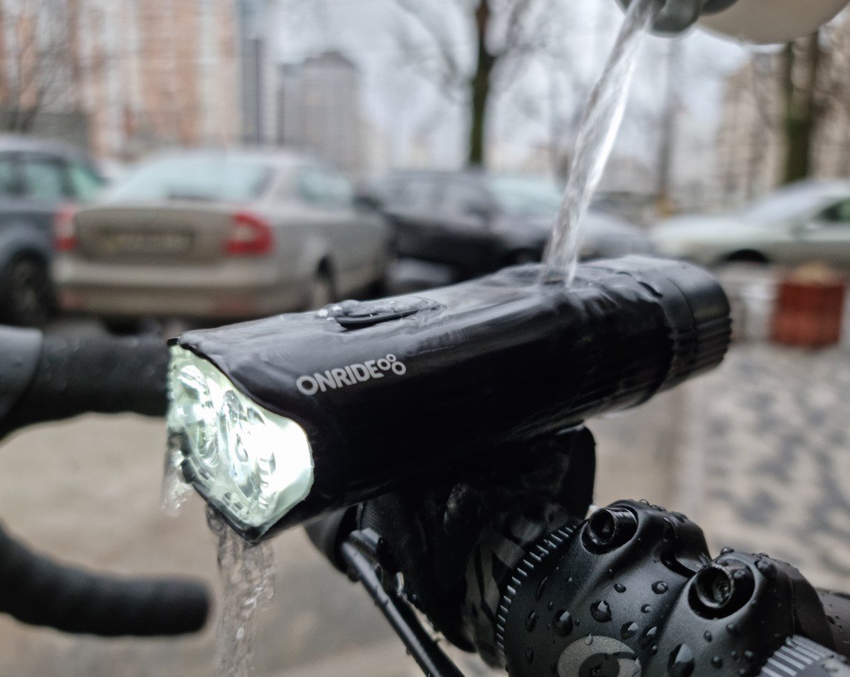 Onride Rouse 30 велофара з вологозахистом