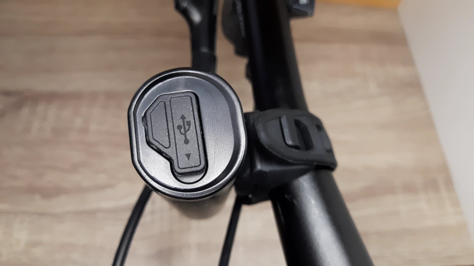 Onride Rouse 20 вело фара на акумуляторі